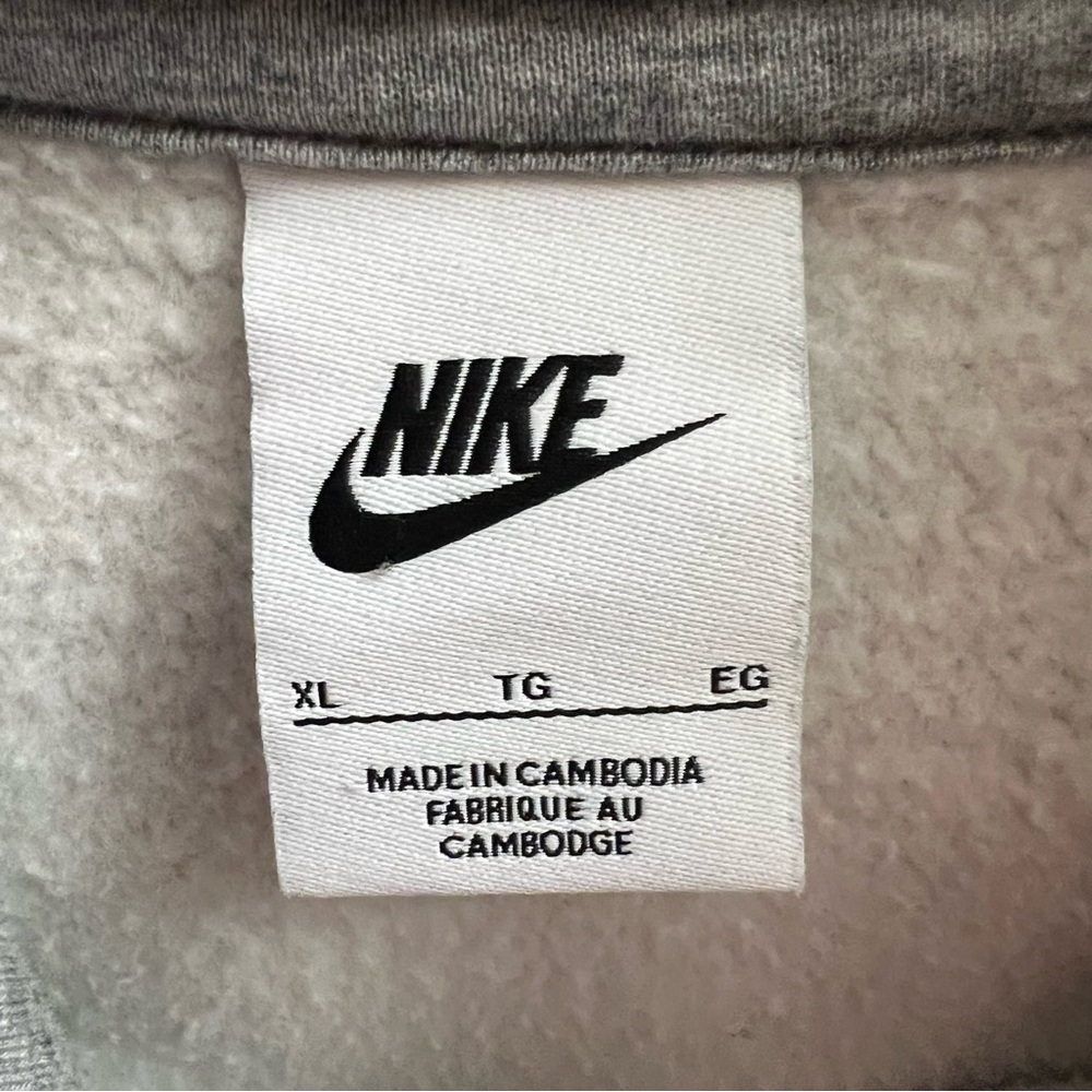 Nike Men's Sportswear Club Fleece
Hoodie Gray Size XL - Picture 5 of 10